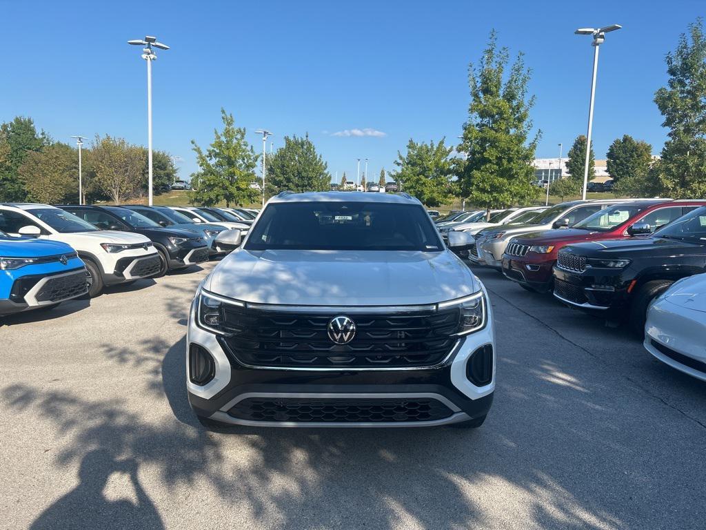 new 2026 Volkswagen Atlas Cross Sport car, priced at $41,705