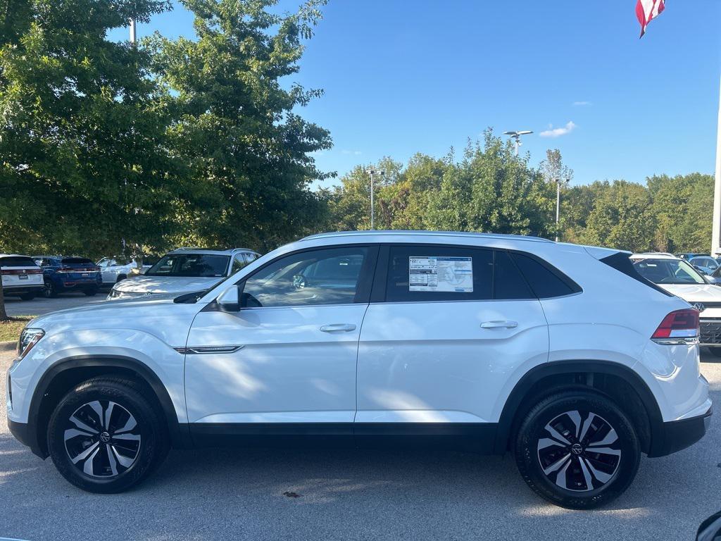 new 2026 Volkswagen Atlas Cross Sport car, priced at $41,705