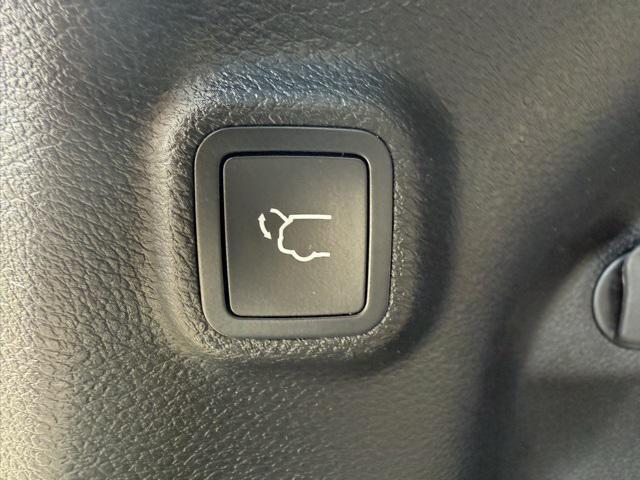 used 2023 Jeep Cherokee car, priced at $23,042