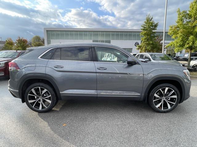 new 2025 Volkswagen Atlas Cross Sport car, priced at $52,762