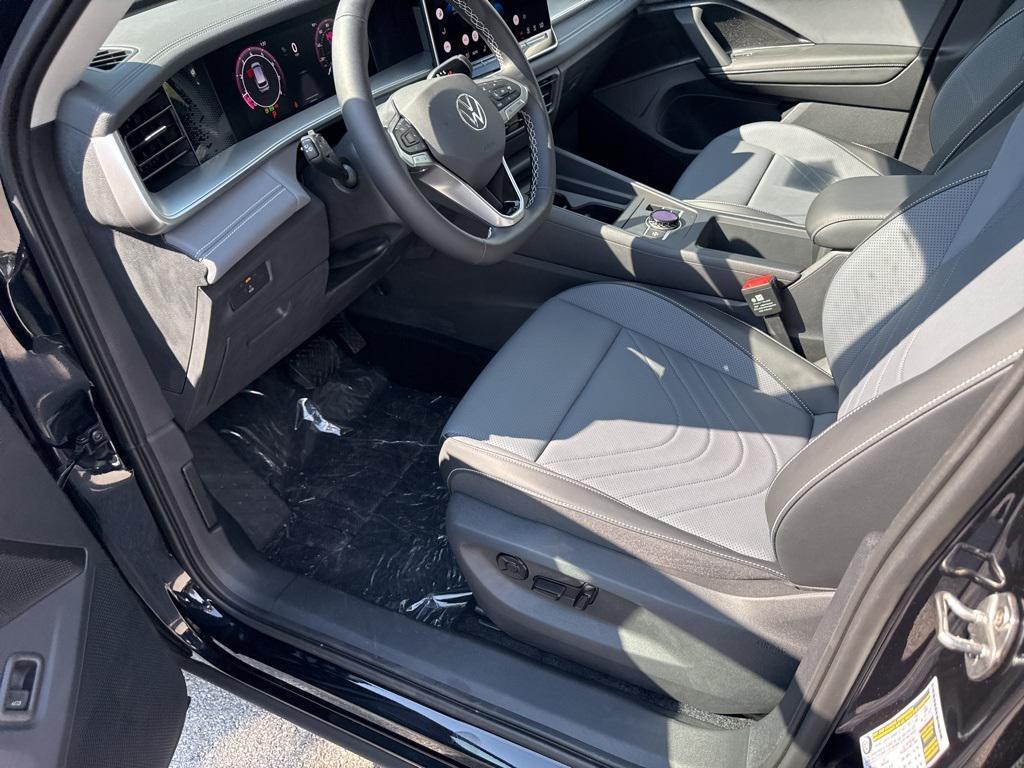 new 2025 Volkswagen Tiguan car, priced at $36,770