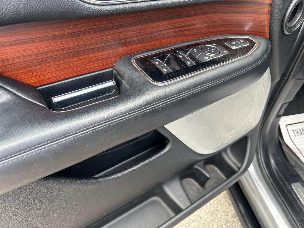 used 2020 Lincoln Navigator car, priced at $45,375