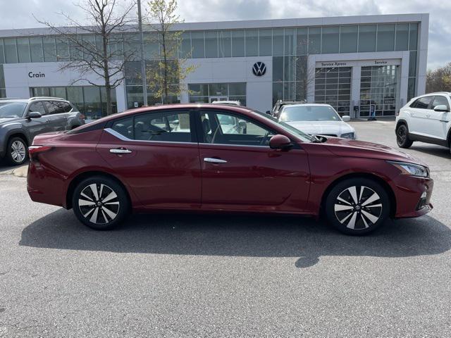 used 2022 Nissan Altima car, priced at $23,000