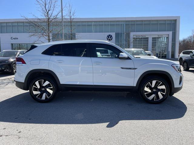 new 2025 Volkswagen Atlas Cross Sport car, priced at $42,059