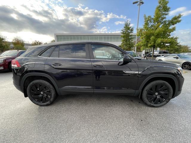 new 2025 Volkswagen Atlas Cross Sport car, priced at $45,603