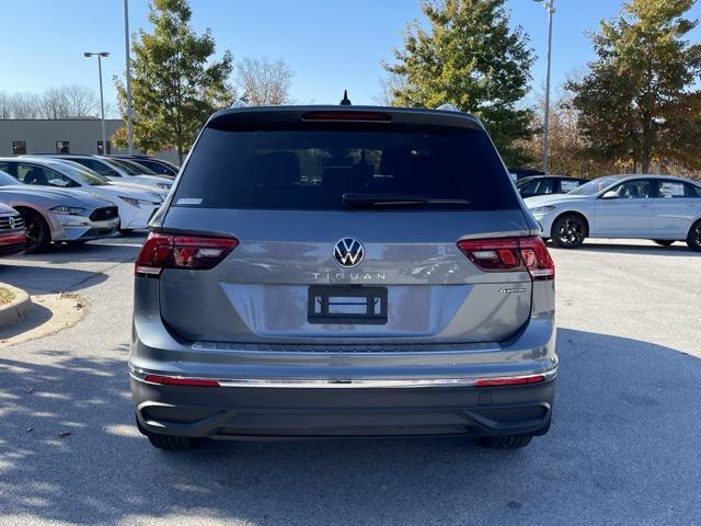 new 2024 Volkswagen Tiguan car, priced at $33,220