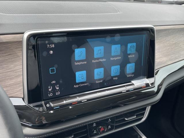 new 2025 Volkswagen Atlas car, priced at $46,572