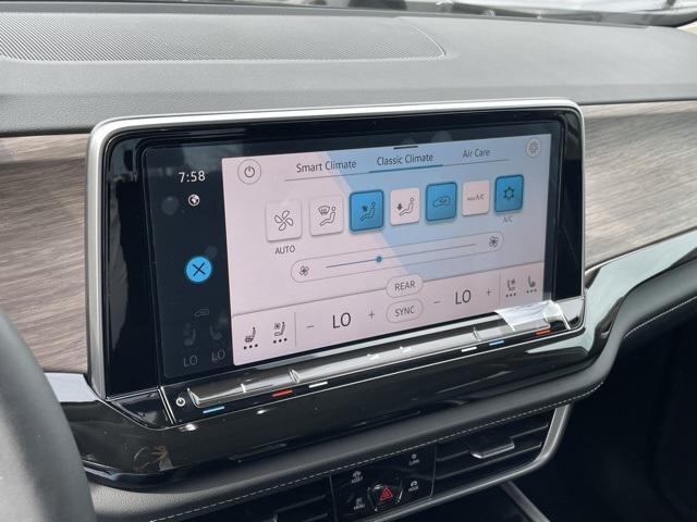 new 2025 Volkswagen Atlas car, priced at $46,572