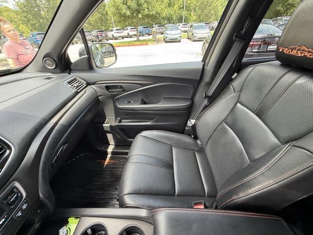 used 2025 Honda Passport car, priced at $40,958