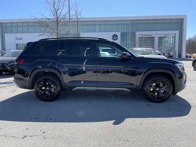 new 2025 Volkswagen Atlas car, priced at $43,904