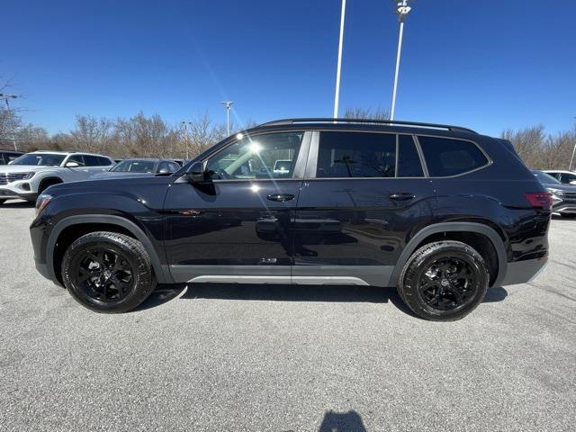 new 2025 Volkswagen Atlas car, priced at $43,904