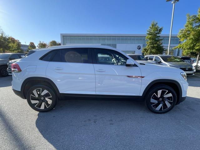 new 2025 Volkswagen Atlas Cross Sport car, priced at $45,091