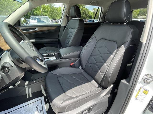 new 2025 Volkswagen Atlas car, priced at $46,041