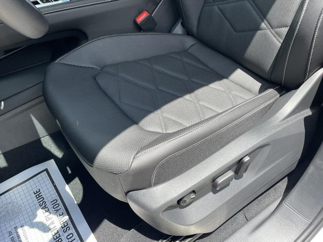 new 2025 Volkswagen Atlas car, priced at $46,041