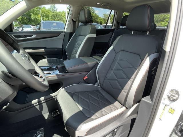 new 2025 Volkswagen Atlas car, priced at $42,154