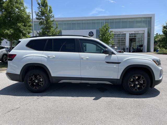 new 2025 Volkswagen Atlas car, priced at $42,154
