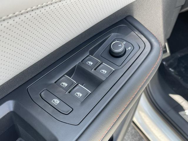 new 2025 Volkswagen Atlas car, priced at $42,154