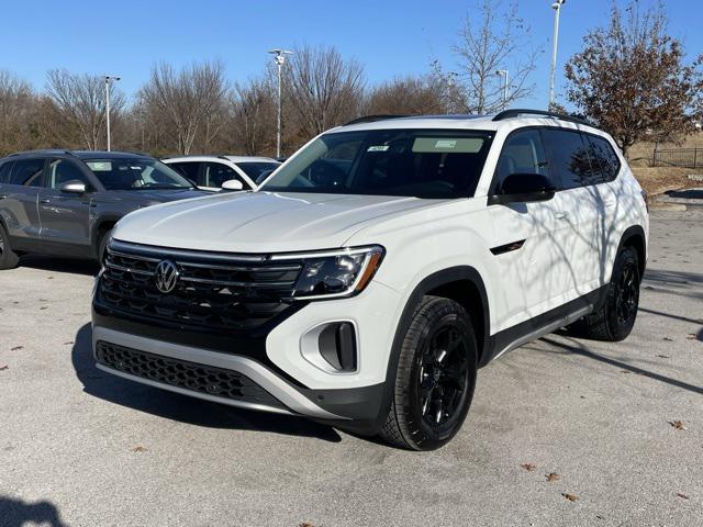 new 2025 Volkswagen Atlas car, priced at $48,002