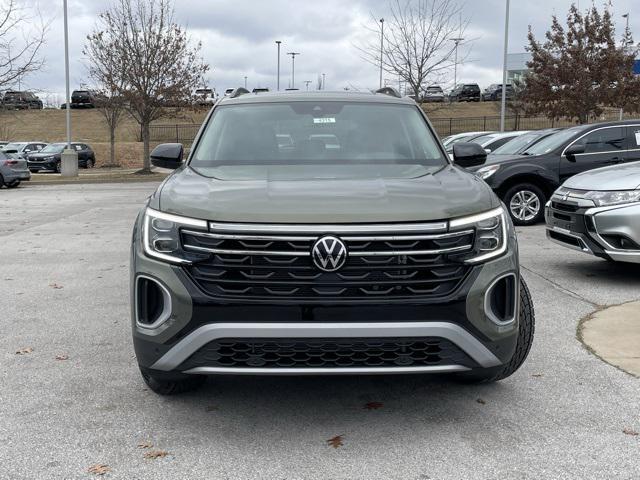 new 2025 Volkswagen Atlas car, priced at $47,404