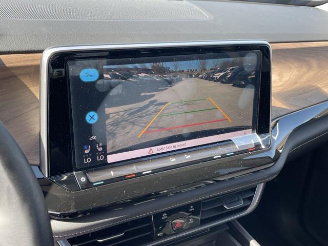 new 2025 Volkswagen Atlas car, priced at $36,774