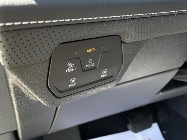 new 2025 Volkswagen Atlas car, priced at $36,774