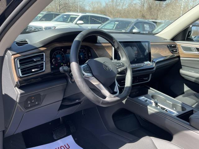 new 2025 Volkswagen Atlas car, priced at $36,774