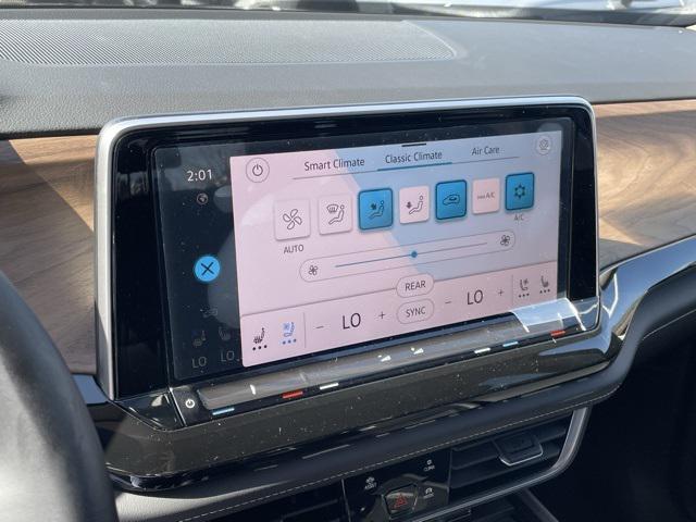 new 2025 Volkswagen Atlas car, priced at $36,774