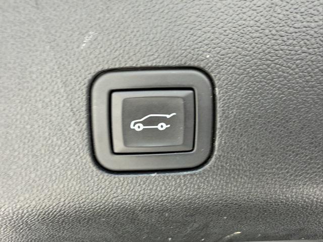 used 2023 Chevrolet Tahoe car, priced at $53,000