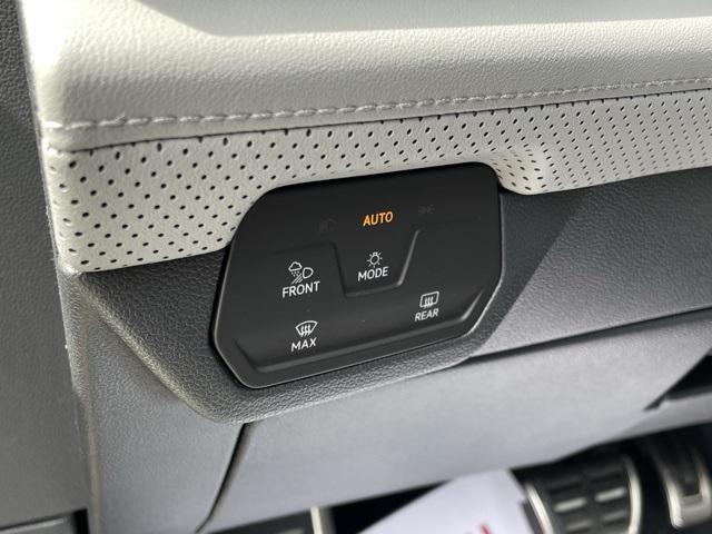 new 2025 Volkswagen Atlas car, priced at $44,904