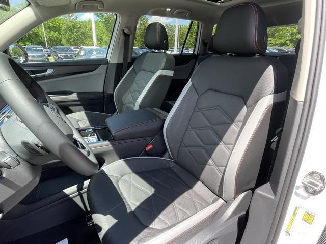 new 2025 Volkswagen Atlas car, priced at $46,852
