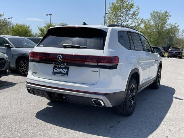 new 2025 Volkswagen Atlas car, priced at $46,002