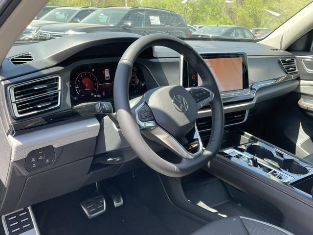 new 2025 Volkswagen Atlas car, priced at $46,002