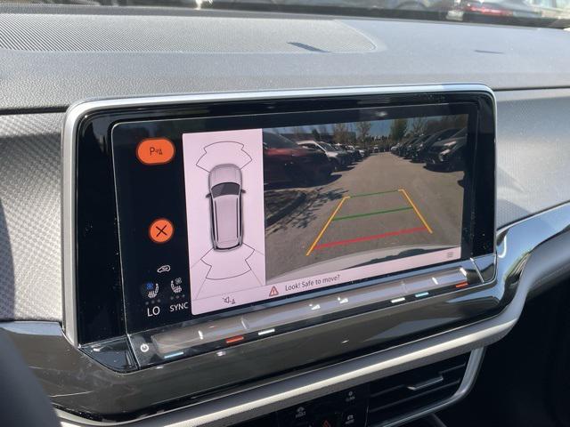 new 2025 Volkswagen Atlas car, priced at $46,002