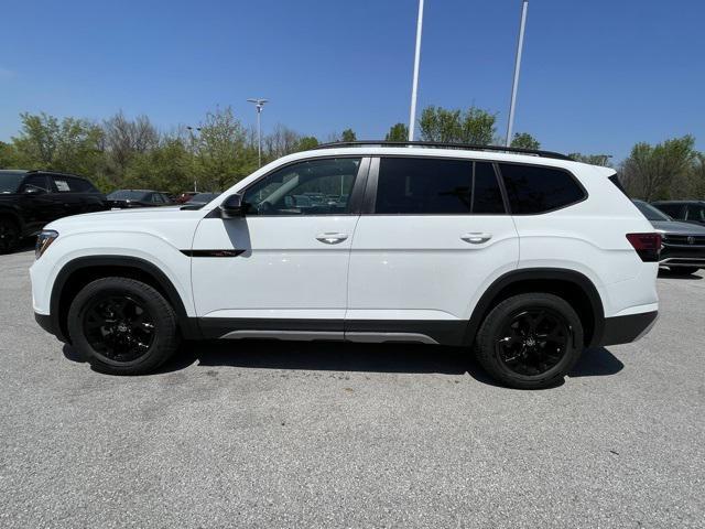 new 2025 Volkswagen Atlas car, priced at $46,002