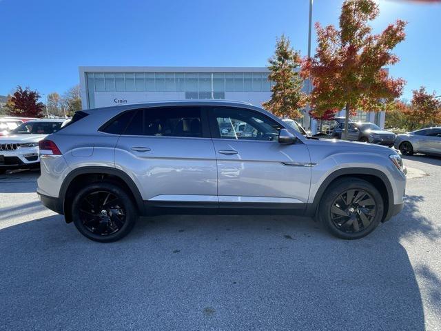 new 2024 Volkswagen Atlas Cross Sport car, priced at $38,226