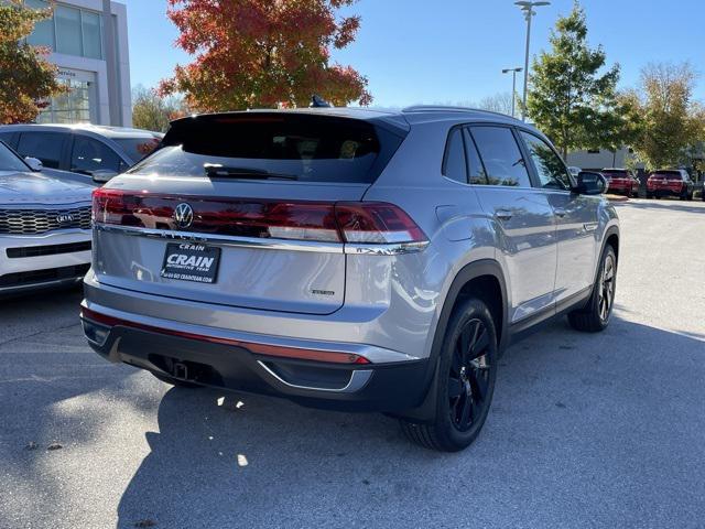 new 2024 Volkswagen Atlas Cross Sport car, priced at $38,226