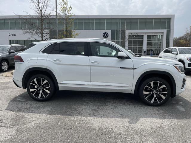 new 2025 Volkswagen Atlas Cross Sport car, priced at $51,199