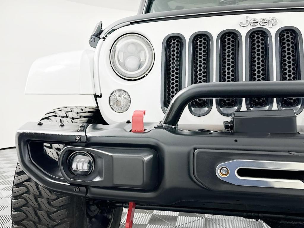 used 2015 Jeep Wrangler Unlimited car, priced at $19,995