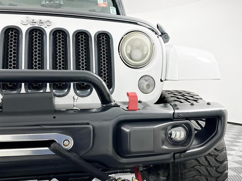 used 2015 Jeep Wrangler Unlimited car, priced at $19,995