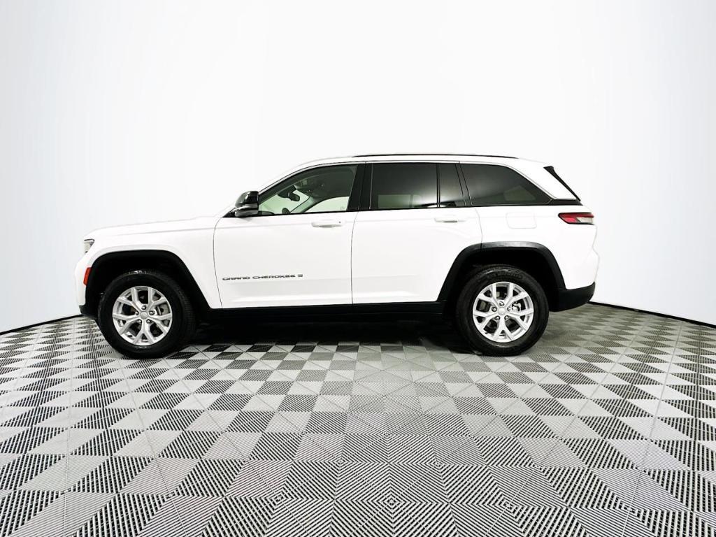 used 2023 Jeep Grand Cherokee car, priced at $35,000