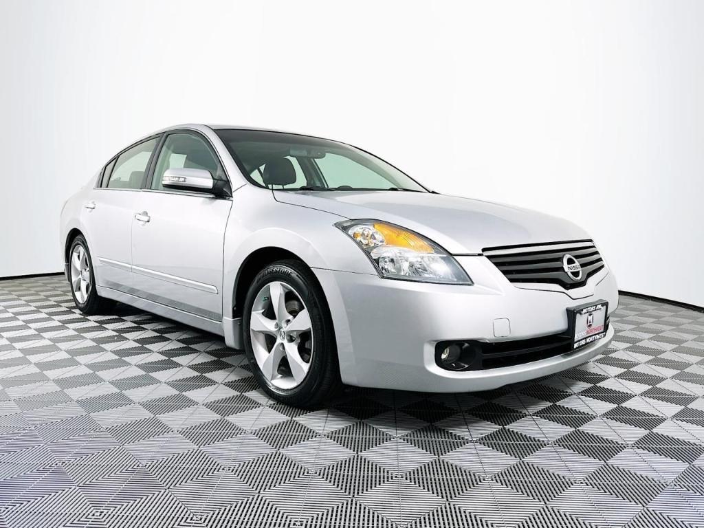 used 2008 Nissan Altima car, priced at $7,000