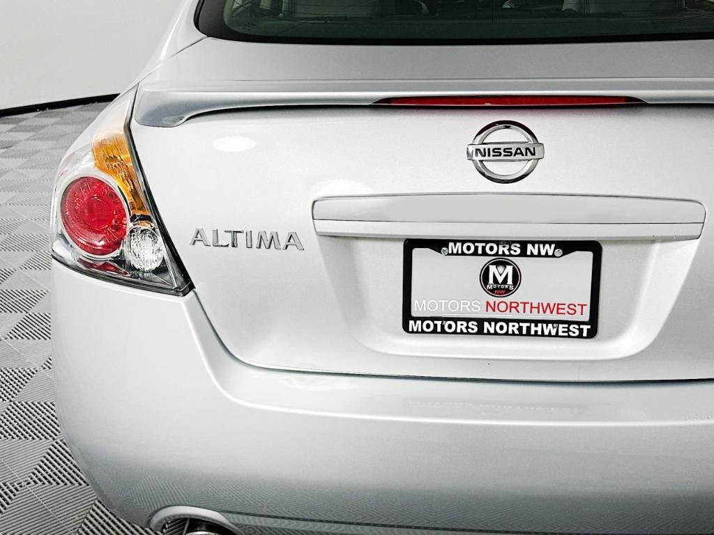 used 2008 Nissan Altima car, priced at $7,000