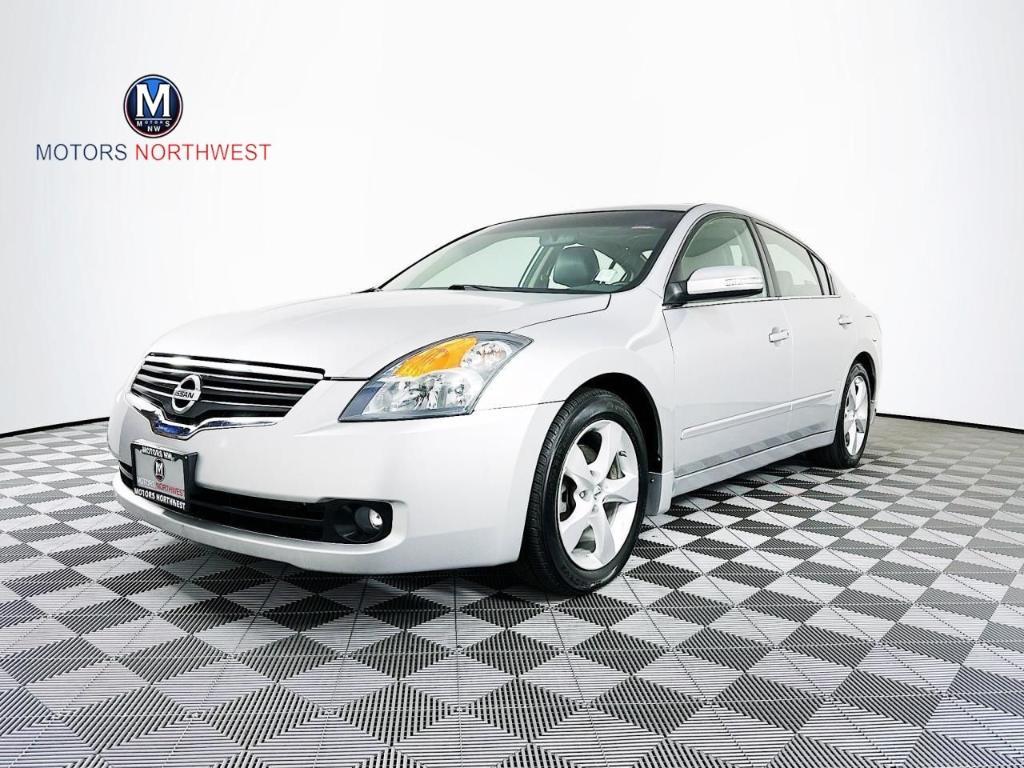 used 2008 Nissan Altima car, priced at $7,000