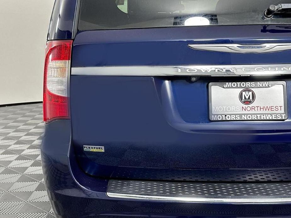 used 2014 Chrysler Town & Country car, priced at $9,995