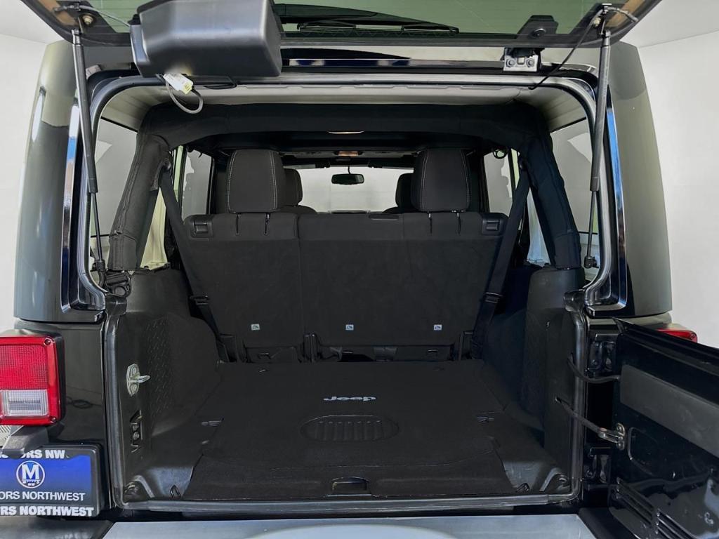 used 2015 Jeep Wrangler Unlimited car, priced at $21,995