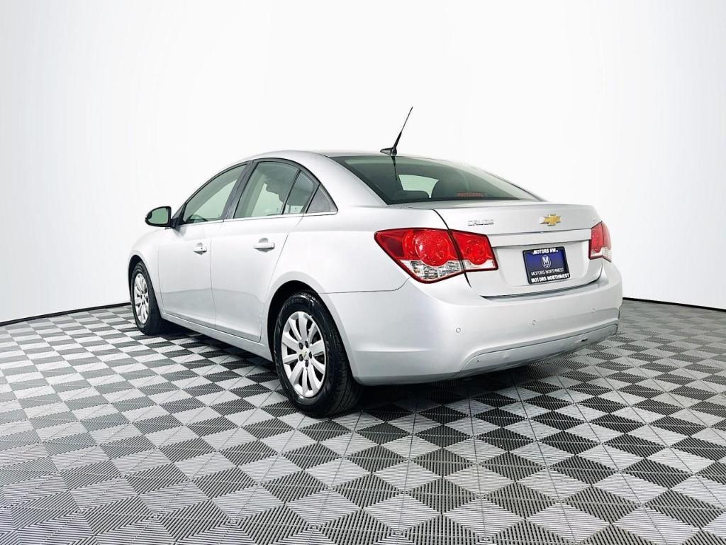 used 2011 Chevrolet Cruze car, priced at $9,000