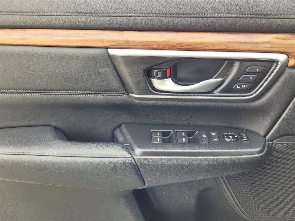 used 2020 Honda CR-V car, priced at $27,323