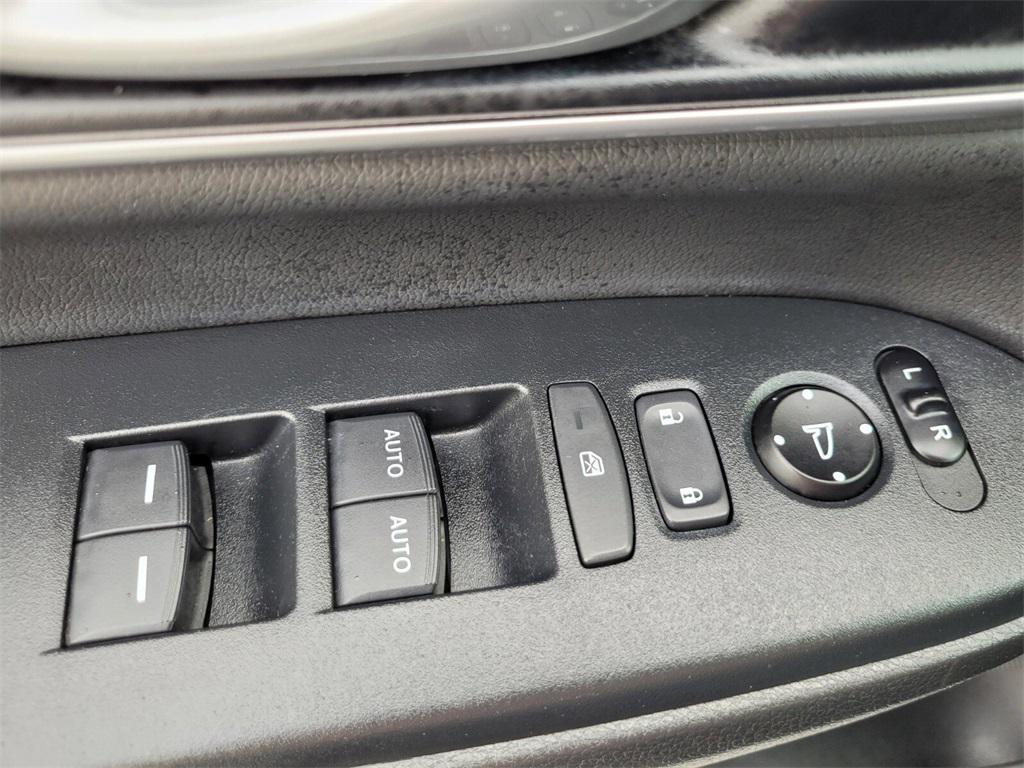 used 2020 Honda CR-V car, priced at $27,323