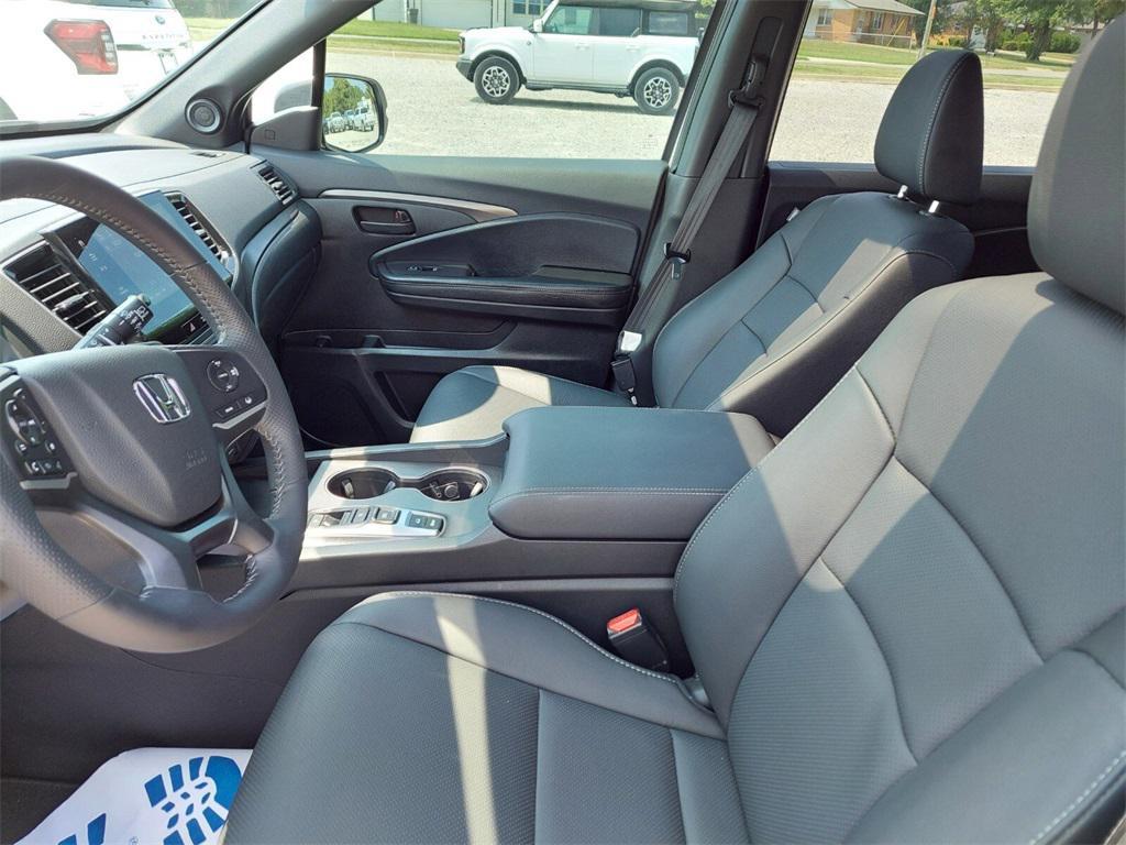 used 2025 Honda Passport car