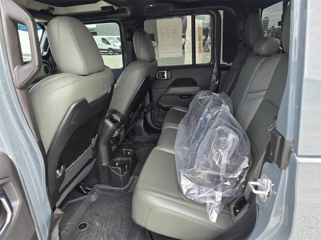 used 2025 Jeep Gladiator car, priced at $49,989